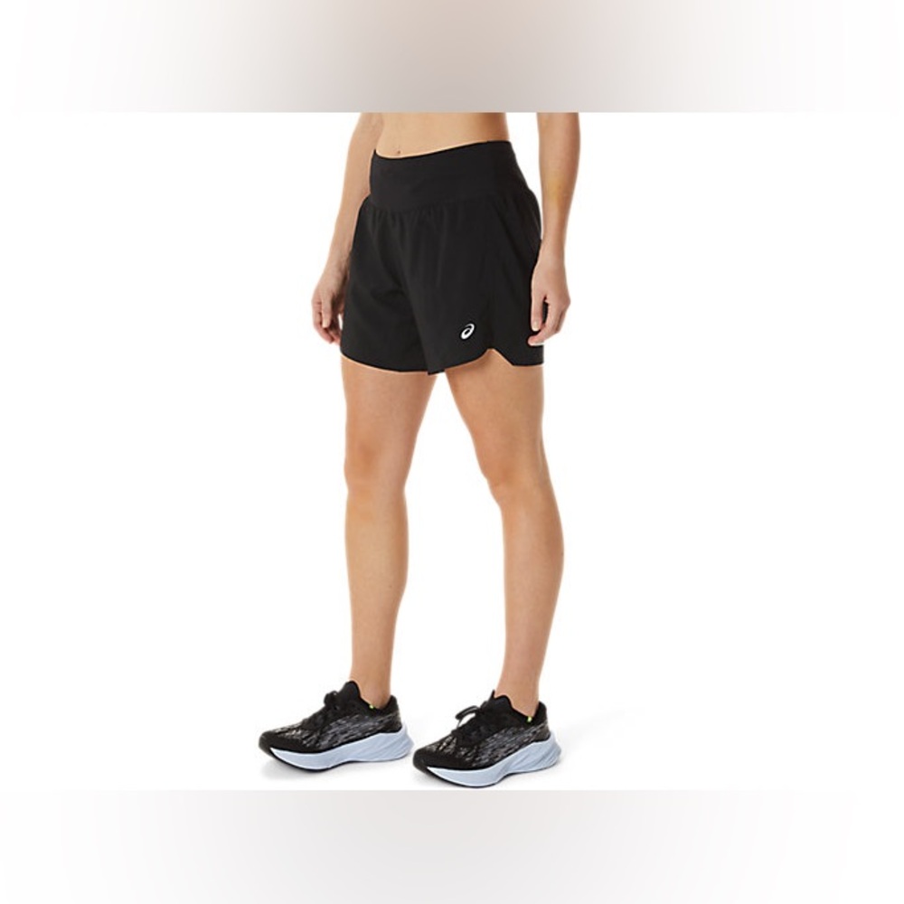 ASICS Women's Athletic Road 2-1 5.5 in Black Shorts